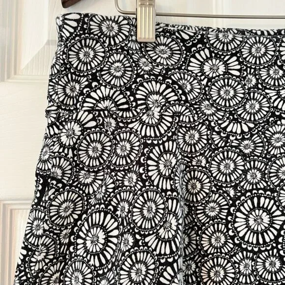 LOFT Soft Cotton Black & White Patterned Tiered Short Skirt - Picture 3 of 6